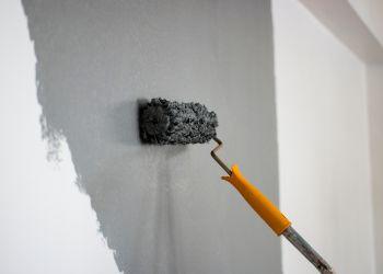 Painting a Faux Concrete Wall with a Roller Brush and Paint